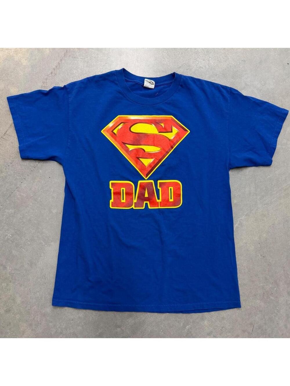 2000's Men's Authentic Superman Dad Blue Tee Sized Large